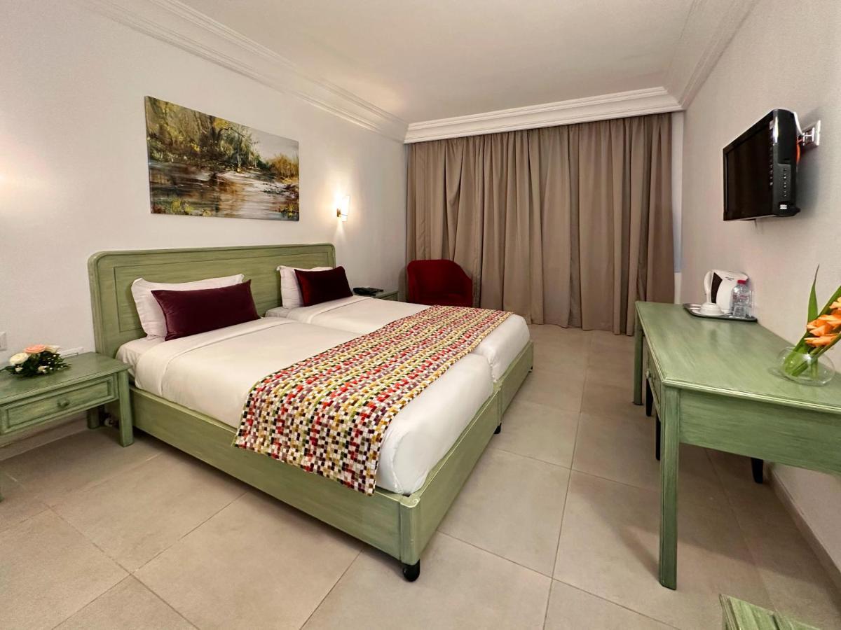 El Oumara Hotel Tunis Exterior photo